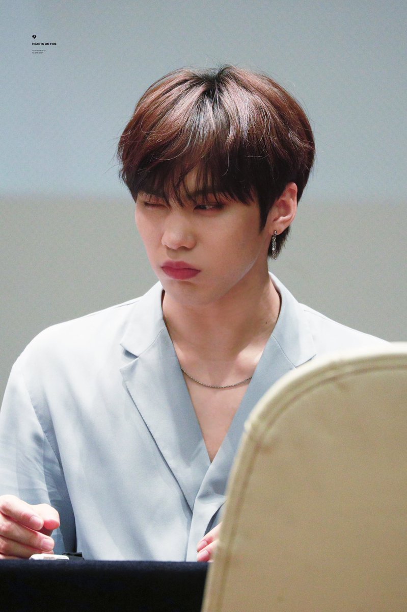 𝘱𝘰𝘶𝘵𝘺 𝘮𝘪𝘯𝘩𝘺𝘶𝘬𝘪𝘦[𝘵𝘩𝘳𝘦𝘢𝘥] @offclASTRO  #라키   #박민혁   #아스트로_라키