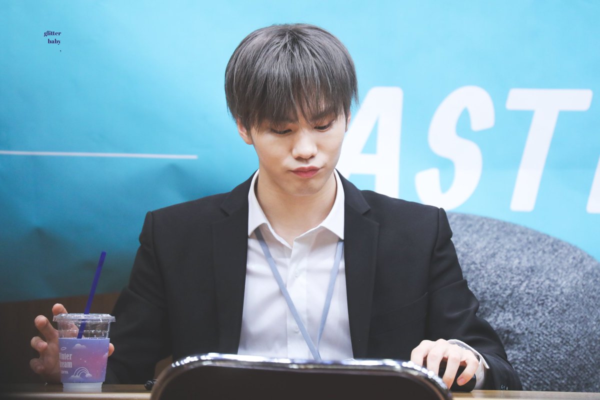 𝘱𝘰𝘶𝘵𝘺 𝘮𝘪𝘯𝘩𝘺𝘶𝘬𝘪𝘦[𝘵𝘩𝘳𝘦𝘢𝘥] @offclASTRO  #라키   #박민혁   #아스트로_라키