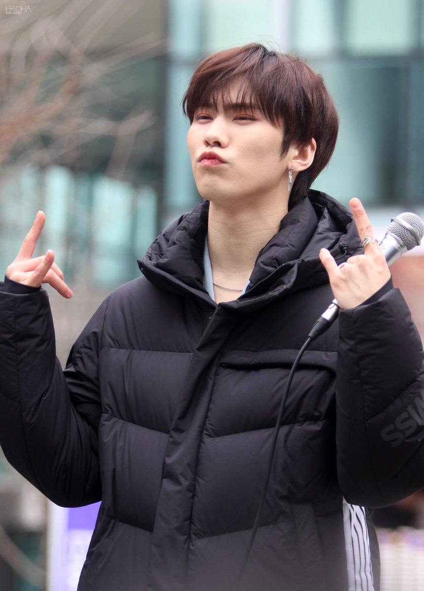 𝘱𝘰𝘶𝘵𝘺 𝘮𝘪𝘯𝘩𝘺𝘶𝘬𝘪𝘦[𝘵𝘩𝘳𝘦𝘢𝘥] @offclASTRO  #라키   #박민혁   #아스트로_라키