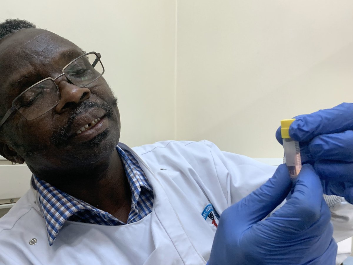 WHOKenya's tweet photo. Lab scientists at Kenya Medical Research Institute are making Virus Transport Media for Coronavirus due to the shortage in the commercial market. @WHOKenya salutes your incredible and heroic contribution to the fight against #Covid19
@KEMRI_Kenya 
@MOH_Kenya 
#KomeshaCorona https://t.co/pEnbEG01T4