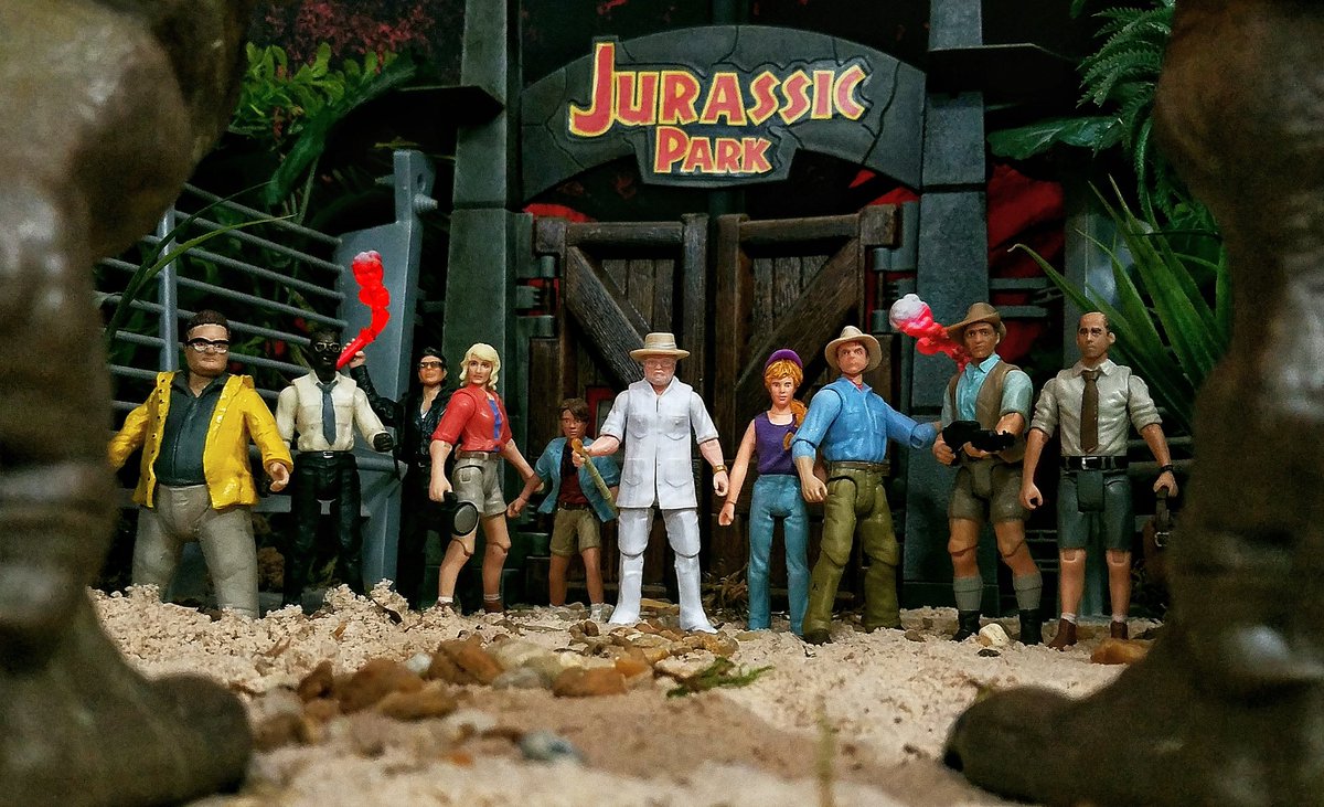 tedbrothers's tweet photo. Legacy ~ #jurassicparkcustoms #jurassicjunkie #jurassicparkcollector #toycollector #matteltoys #matteljurassicworld #toycollector #toyphotography #toptoyphotos #actionfigures #plasticaddict @Mattel https://t.co/aKvAsbiZ9K