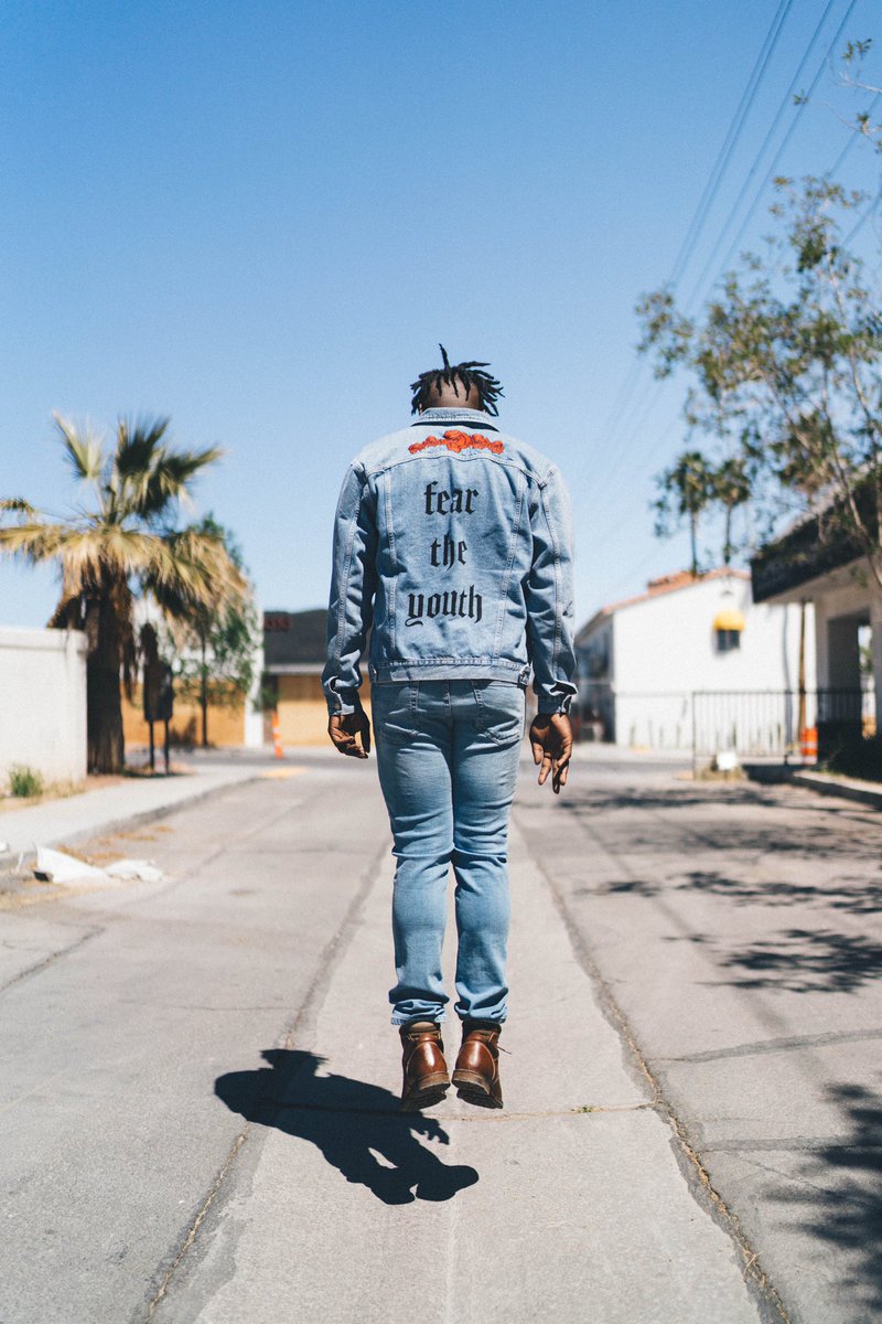 ReekoBlakk's tweet photo. 💎 Pressure 💎
📸: @piecefulhueman 
#welive #melaninawards #theartofhustling https://t.co/3qXIYAe0Qz