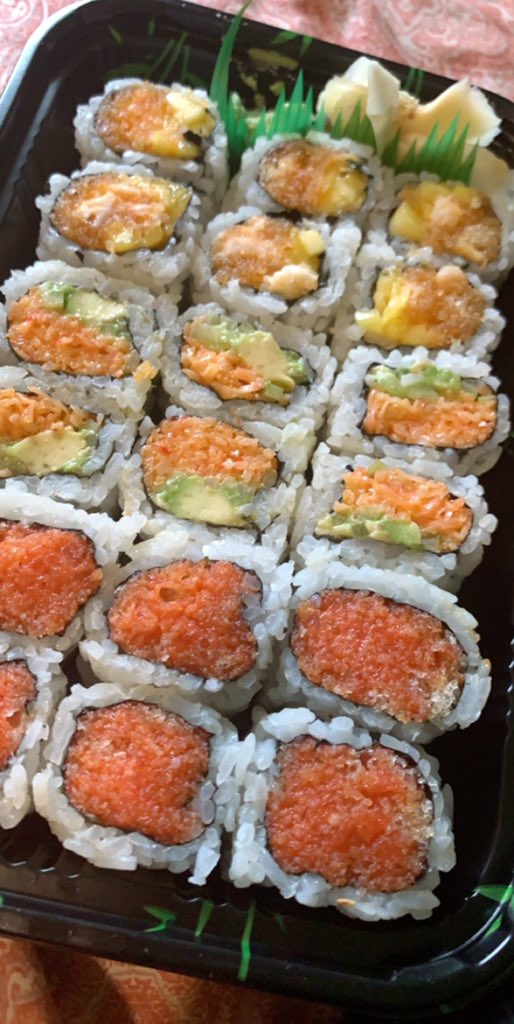 AmmeLoveee's tweet photo. @__camiluna Wish I could teleport you some ☹️🥢 https://t.co/RsWYM67n4f