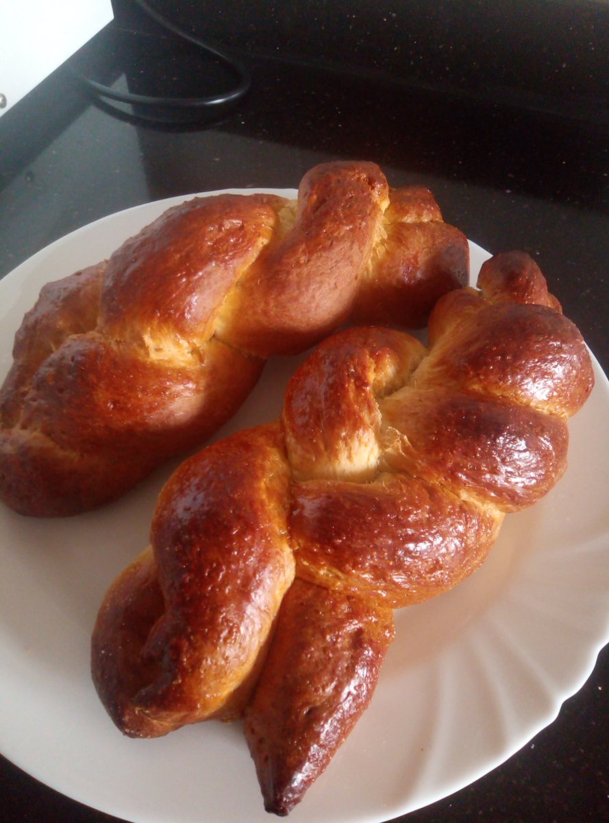 wambuijl's tweet image. Breaking bread.

Thank you @AKenyanGirl for the recipe.

#ChallahBread #homemade