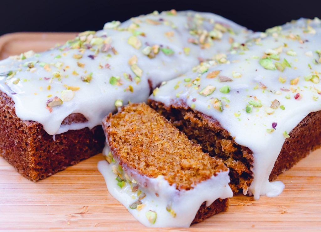 Baked some Carrot Loaf (with Cream Cheese Glaze & topped with Pistachios) earlier. 