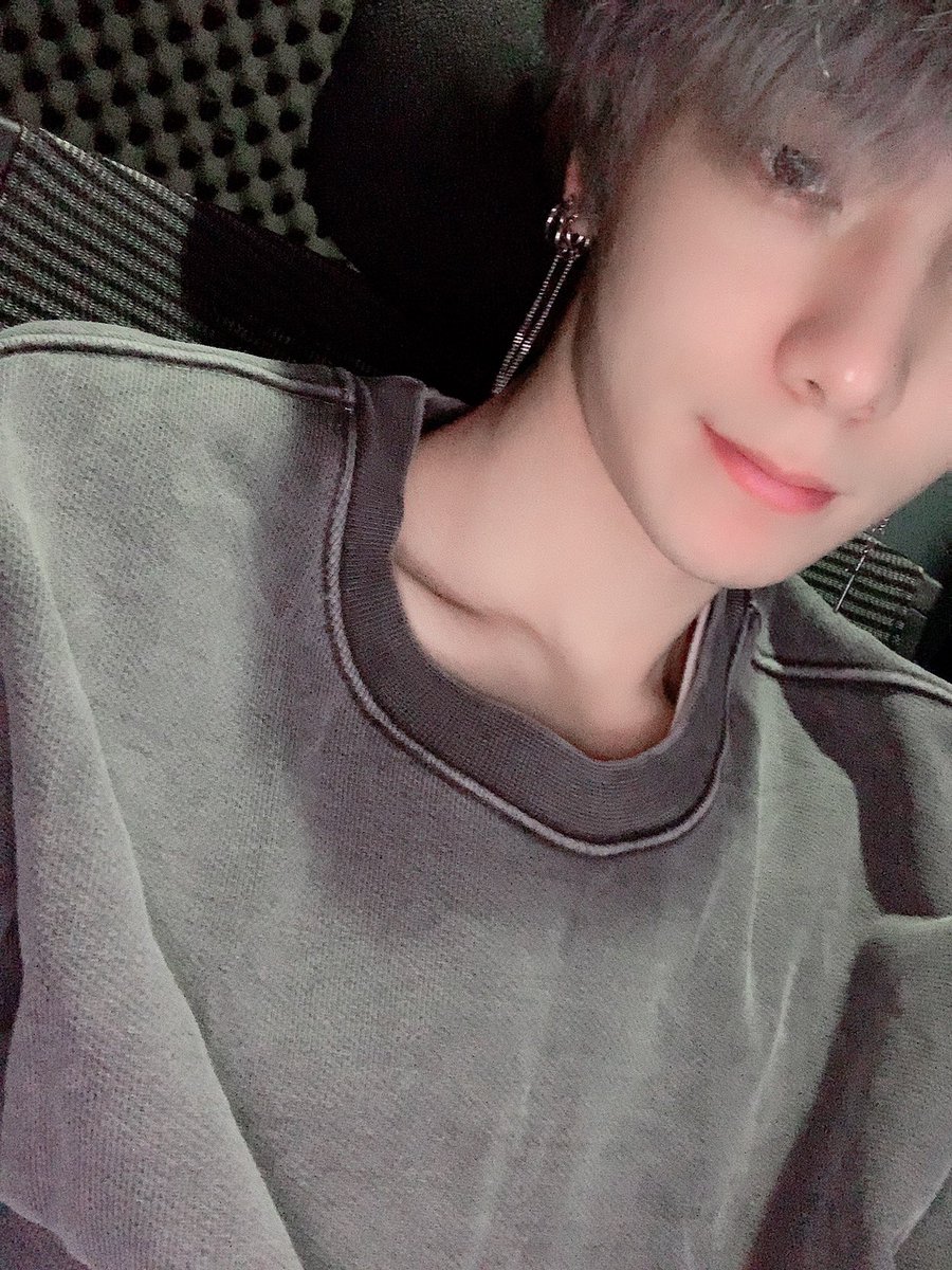 1team_twt's tweet photo. [#1TEAM #제현 #JEHYUN]
한주의 마지막!!
행복하게 보내세용!! https://t.co/uPyjwUaOKD