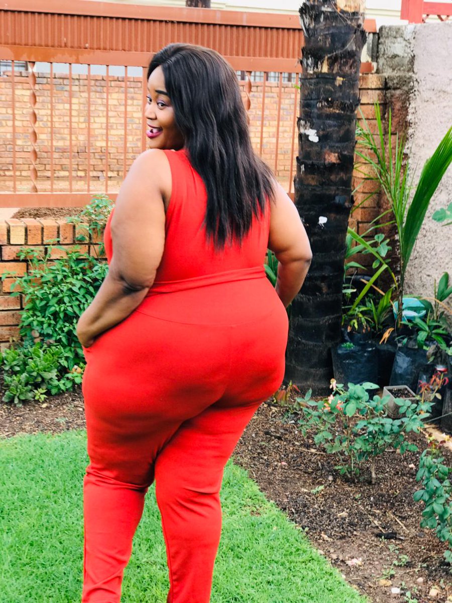 Theflyawayz's tweet photo. I hope I'm not late
#misglitz #faceoflachocolata #fattiesnmonies #plussizeboutique #plussizefashion #keepglittering #blackisbeautiful #thickmadam #plussizemodel #plussizelife #sdudlafabulous #sdudla #fullfigure #sdudlanation #lockdown
#ladieswithcurves https://t.co/UGtptzoZmy
