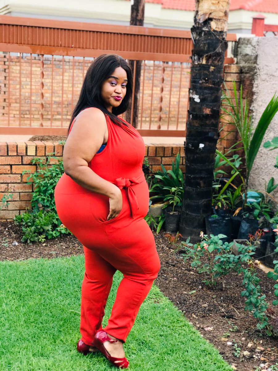 Theflyawayz's tweet photo. I hope I'm not late
#misglitz #faceoflachocolata #fattiesnmonies #plussizeboutique #plussizefashion #keepglittering #blackisbeautiful #thickmadam #plussizemodel #plussizelife #sdudlafabulous #sdudla #fullfigure #sdudlanation #lockdown
#ladieswithcurves https://t.co/UGtptzoZmy
