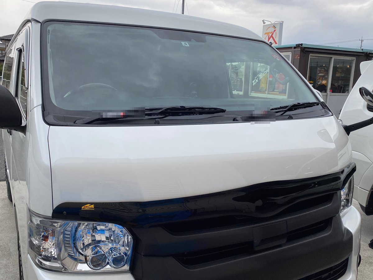 フロントプロテクター(バグガード)200系ハイエース ワイド用です