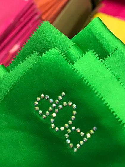 pophijabhq's tweet image. Saje nak tunjuk our #1stCollection punya finishing close up. Kalau uools nak tau yang nie eyelash effect cuma dia kemas sikit sebab takde jahit benang 😍. Confirm uools mesti fall in love ♥️

 #hijablovers #comingsoon #shinebright #welovecolours #tudungbawal #shawlovers