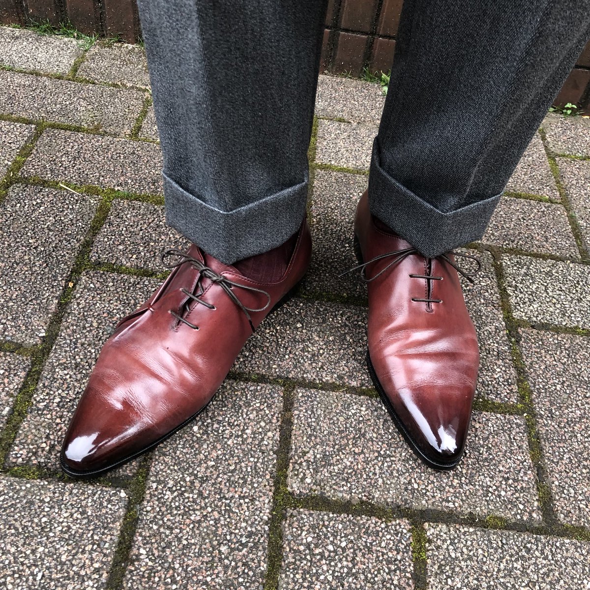 sgyMAXorz's tweet photo. 本日はえんじ色の人間。
ラフなジャケパンです。

【Today’s outfit】

Jacket→#orazioluciano 
Shirts→ #guyrover 
Tie→#attovannucci 
PS→#mungai 
Trousers→#rotapantaloni 
Shoes→#berluti 
Sox→#sozzi https://t.co/xDwRBSG3XY
