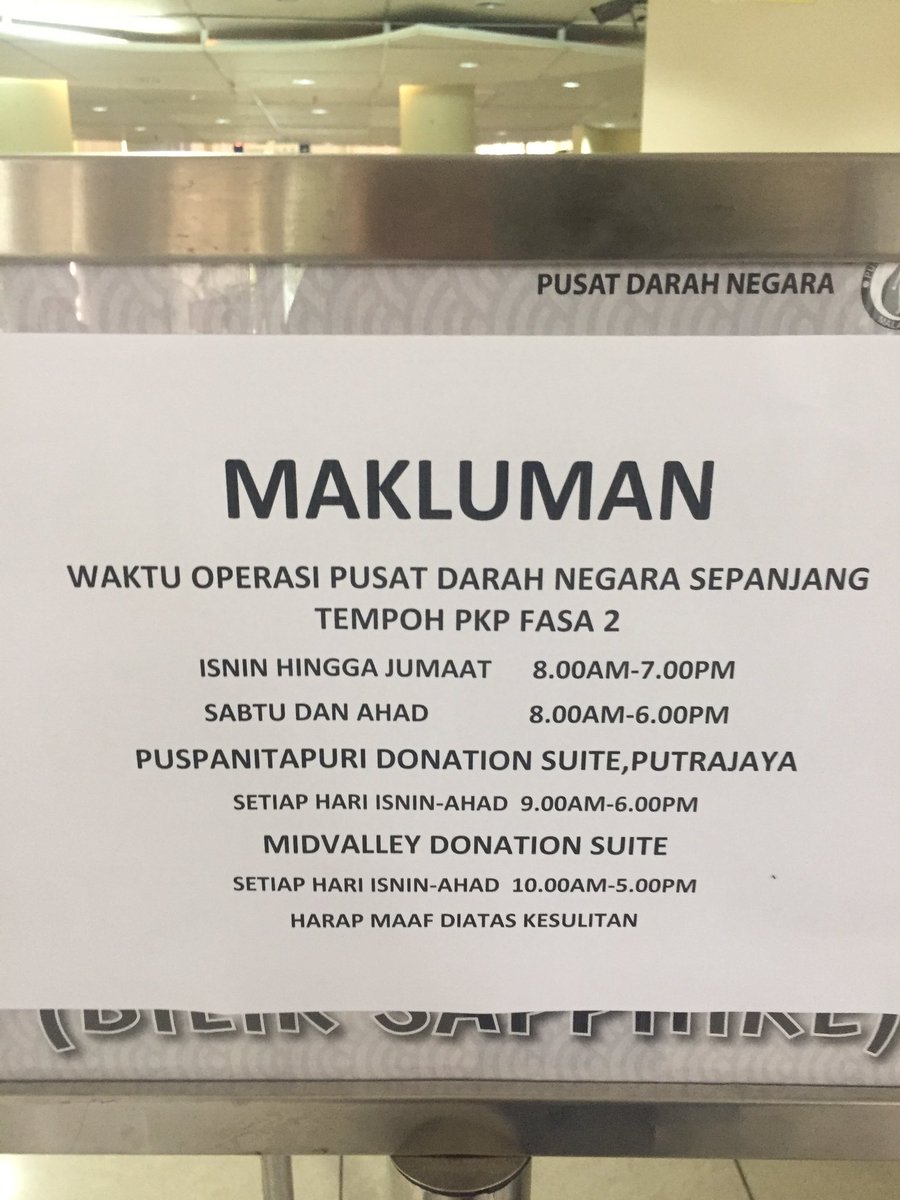 Otw tadi ada roadblock, tunjuk je buku merah terus dapat jalan, takde soal siasat hehe. Yang mana tak tau buat apa tu, meh lah #dermadarah 

*first time derma darah kat PDN- Pusat Darah Negara 
*bilik derma darah ni rasa mcm kat set Romantic Dr Kim 😍🥰