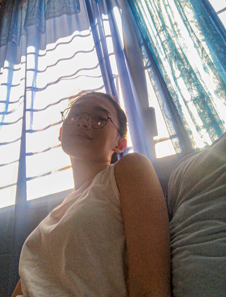 AteeeVi's tweet photo. I’m alive, twitter
#quarantined https://t.co/XeBDr6TLNb