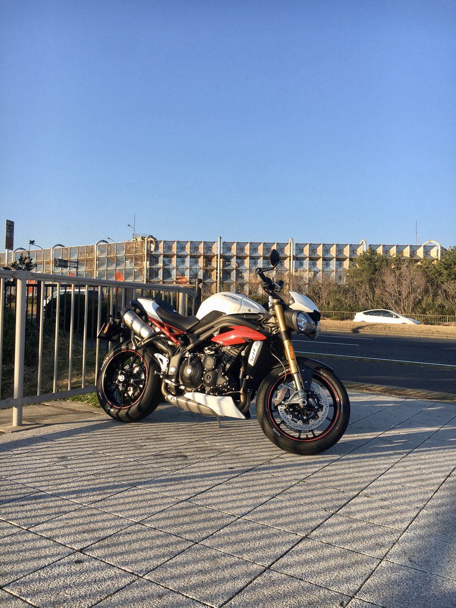 sptr1050r's tweet photo. バイク乗りたい。
#バイク乗りと繋がりたい
#speedtripleR
#トライアンフ https://t.co/rDIj9QWYbM