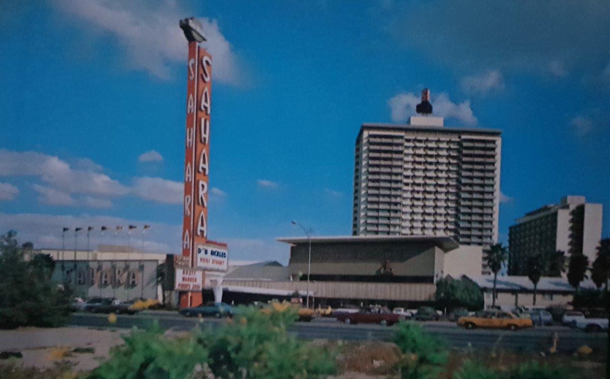 vegaschipsuk's tweet photo. Vintage Vegas: Sahara 1970's. Club Bingo was originally on this site from 1947; Sahara was first opened in 1952. Click to see vintage chips. 

#Sahara #LasVegas #OldSchoolVegas #VegasHistory #TheStrip #RareChip #Vegas #CasinoChip #VegasChipsUK https://t.co/vSiMj21dF2