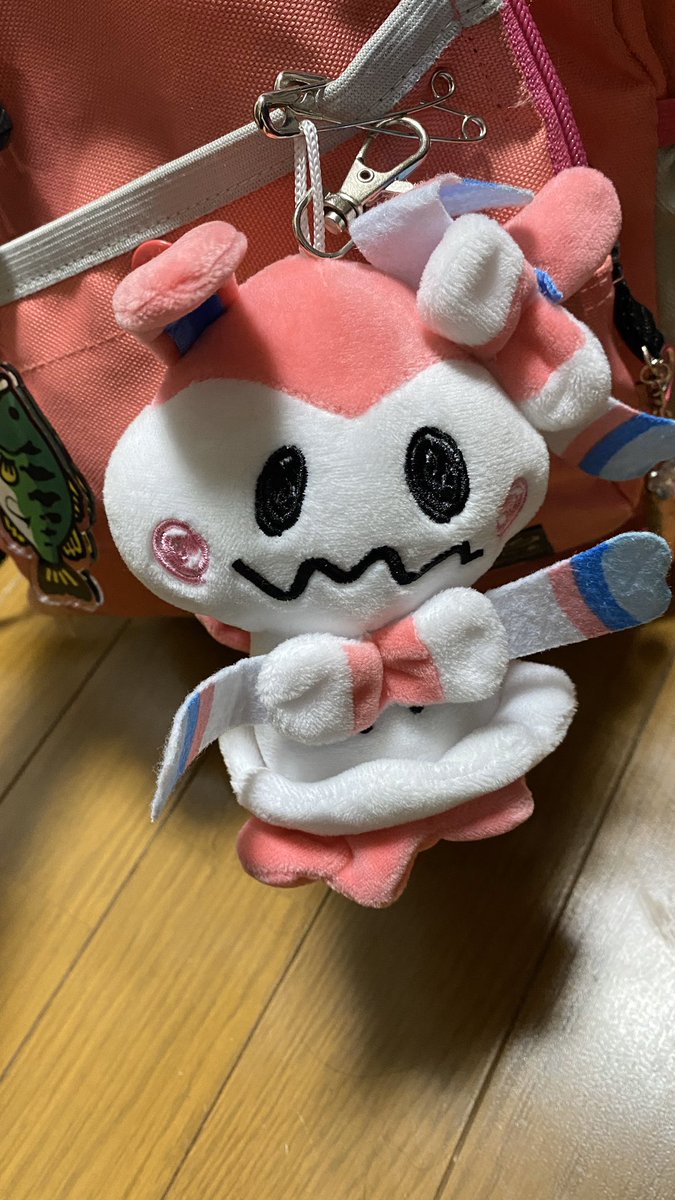 O Xrhsths Kenji6667 Sto Twitter 丸呑みにされるピカチュウそんなキャラやった 色違いニンフィア色違いリザードンおうちゲーム遊び わからん名前のぬいぐるみ そしてコロナ対策万全に