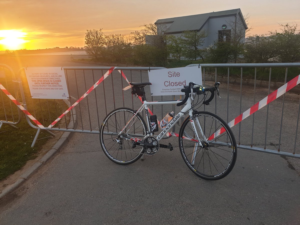 colt45dc's tweet photo. Sunrise #cannondale #sunshine #bikeride #areaclosed #covid19NI https://t.co/c4Pi2iO2jh