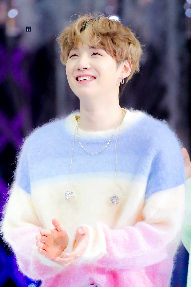 because it’s 1 am and i miss yoongi and his cotton candy colored mohair sweater (a thread)