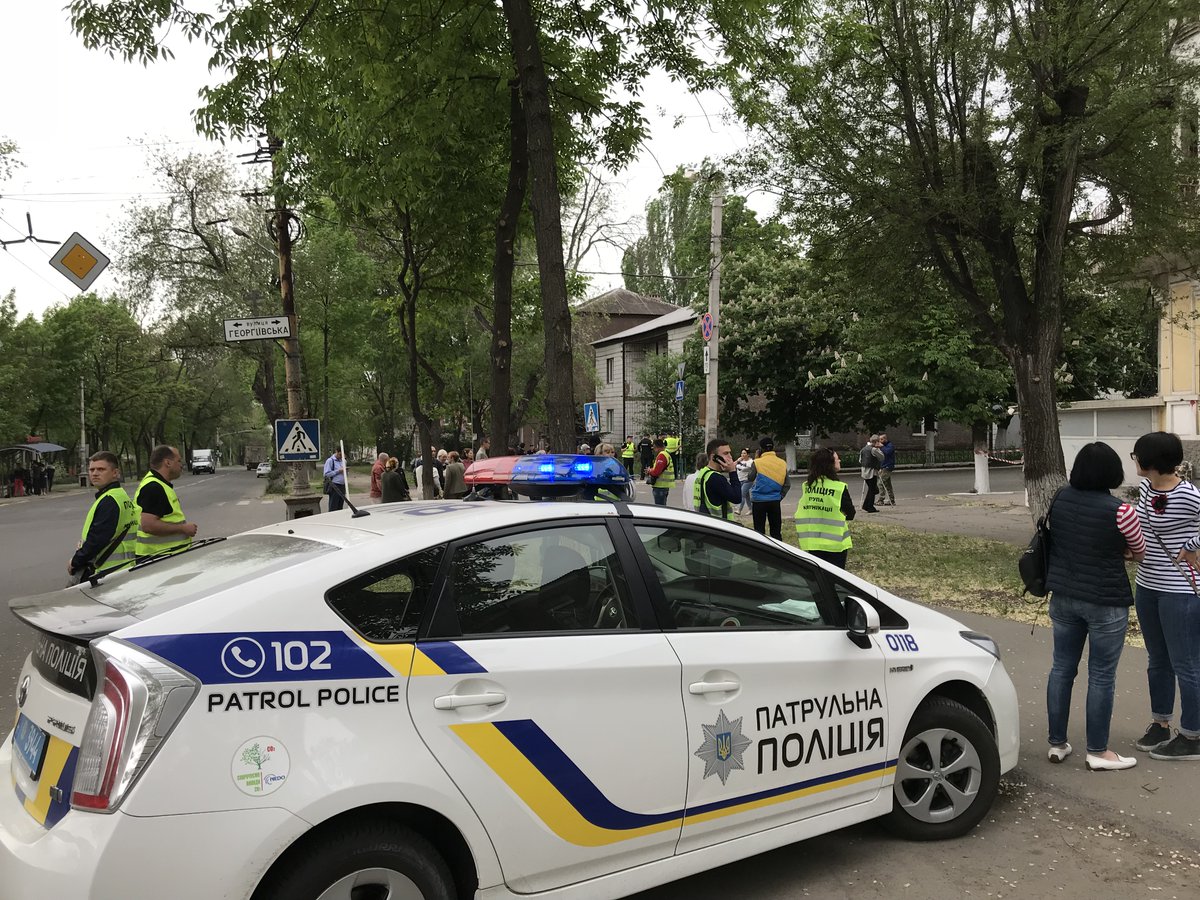 Each year, on the anniversary of the event (May 9th) locals gather to come and lay flowers and pay their respects to those murdered inside this building. Intimidation from the local police is fairly blatant and locals told me how they feel threatened by such tactics.  #Mariupol