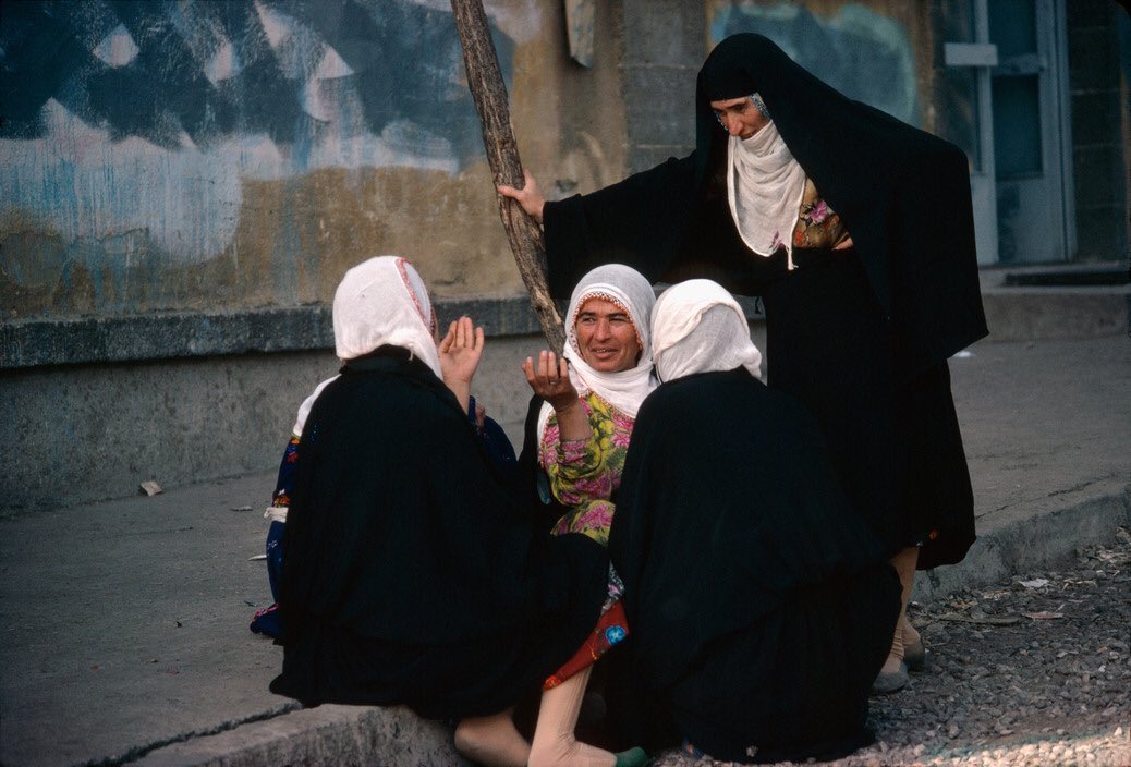 zhrazere's tweet photo. 📷Richard Kalvar
Diyarbakır (1979) https://t.co/6DN4CI0AXz