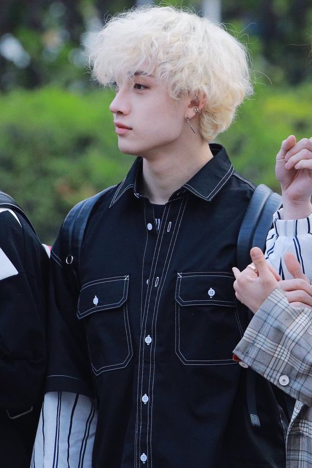 chnstars's tweet photo. i miss miroh era chan. bc that’s the one comeback where his hair was naturally curly more then once during promotions. i love his curly hair, pls i cant be the only one?? https://t.co/visIcse2bt