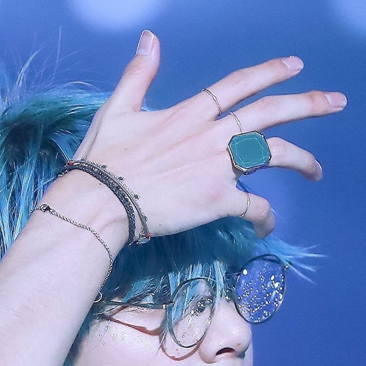 Taehyung’s Jewelry— a thread