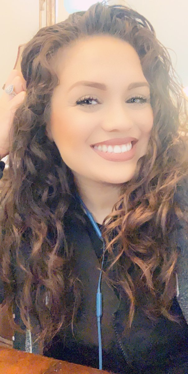 MissyB_1309's tweet photo. Hi 👋🏼, Stay home 🏡 , wash 🧼 your hands 🖐🏼 🤚🏼, dont 🚫 touch 🤭your face 😄, wear a mask 😷 if possible, keep your distance 🚧, 6️⃣feet 📏 apart ↔️. Ok thanks 😊 bye 👋🏼 #MissyB #MissyB💋 #MissyB1309 #LuisaJanet14 #Caregiver https://t.co/mV7kzaNutZ