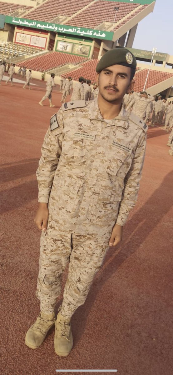 allqhatany's tweet photo. الحمد لله اليوم كان تخرج اخي وحبيبي وعضيدي سالم من كلية الملك عبدالعزيز الحربية لطلبة الجامعيين وقد تزينت النجمة على كتفة .. اساله الله له التوفيق لخدمة مليكه ووطنة 🇸🇦💚💙 https://t.co/3Zi1WgCSAJ