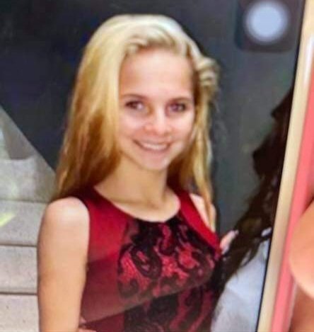 Home4theMissing's tweet photo. #GoldenAlert: 16-year-old Mckenzie Ledbetter was last seen off of Underwood Road in Rockholds, Kentucky on Thursday @ 11PM. Mckenzie is 5'3, 96 pounds, and white w/ blonde hair w/ brown roots, blue eyes, a nose piercing, and a tattoo of a double heart outline on her wrist; she https://t.co/625TZhGg3Z