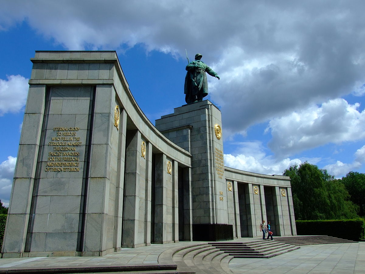 Memorial to mass rapists and genocidal communists in Berlin. Fuck the Red Army.