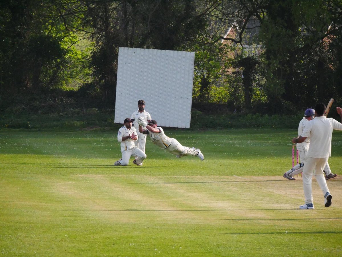 crickshouts's tweet photo. Let’s start a ‘Village Cricket photo chain’...
Reply to this tweet with the most village photo you’ve ever seen or taken and get involved...
📸🔗🏏 https://t.co/Emc2gyNeca