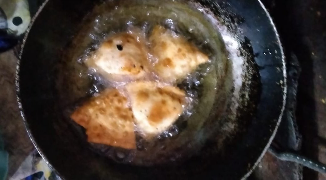 imvikaskohli's tweet photo. Crispy Samosa Recipe | घर में समोसा कैसे बनाए | samosa bnane ki vidhi | How to make samosa at home
#CrispySamosaRecipe #GharMeSamosa #HowToMakeSamosa
#VikasKohli #cooking #food
https://t.co/Rm6fJ4sarR #CrispySamosa #Crispy #Samosa #समोसा https://t.co/eNXYoYkKi7