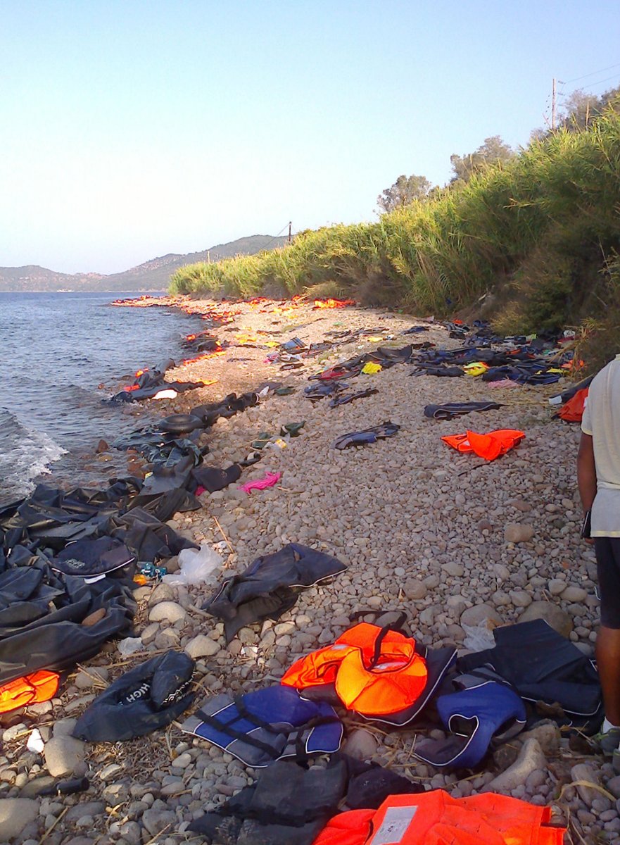 This is just one among hundreds of thousands of life jackets abandoned on Greek shores. Its owner is unknown, but it makes the human tragedy personal https://aboutmanchester.co.uk/manchester-museum-responds-to-refugee-crisis-with-its-latest-acquisition/  #MMLifeJacket  #MMinQuarantine  #MMEncyclopedia