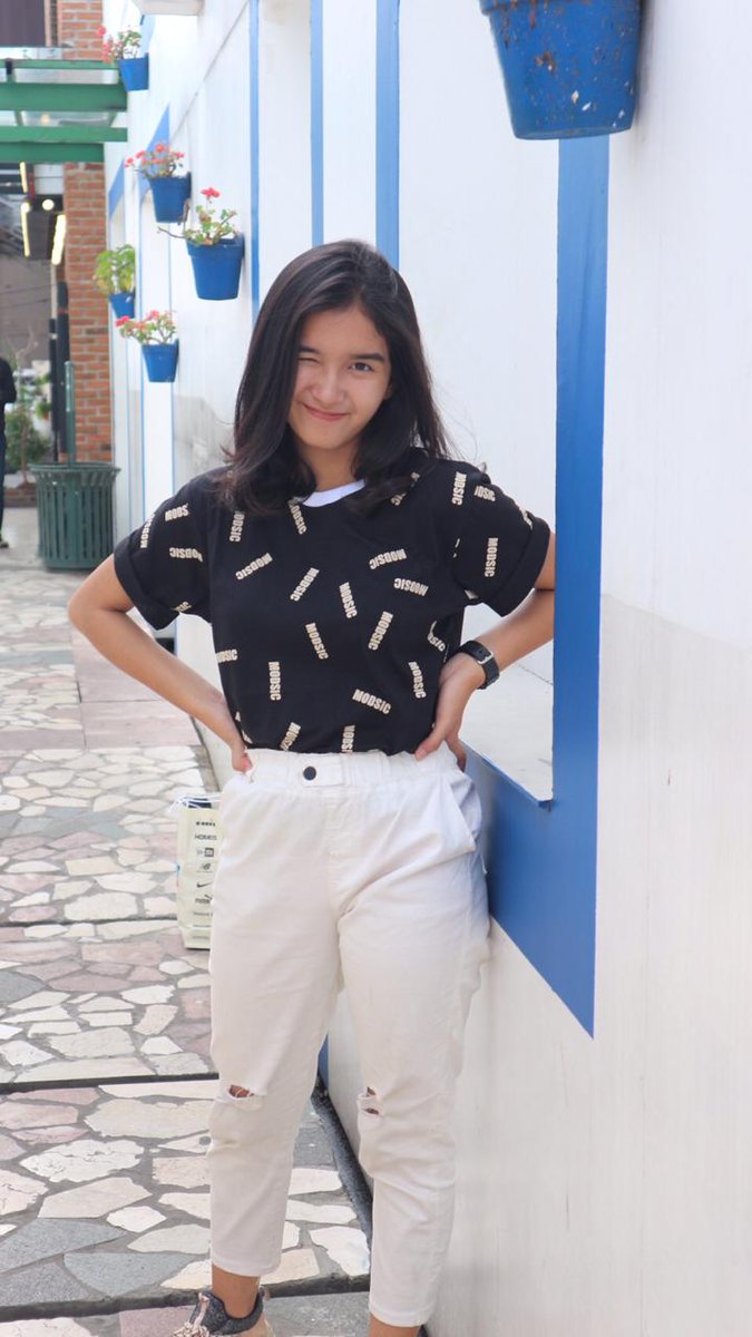 ModsicCreation's tweet photo. "Vintcla" T-shirt🔥
Check our catalog page for detail @modsic.catalog

#modsic #mdsc #localbrand #tshirt #clothingbrand #brandindonesia #clothingline #newarrivals https://t.co/2juPHssTYZ