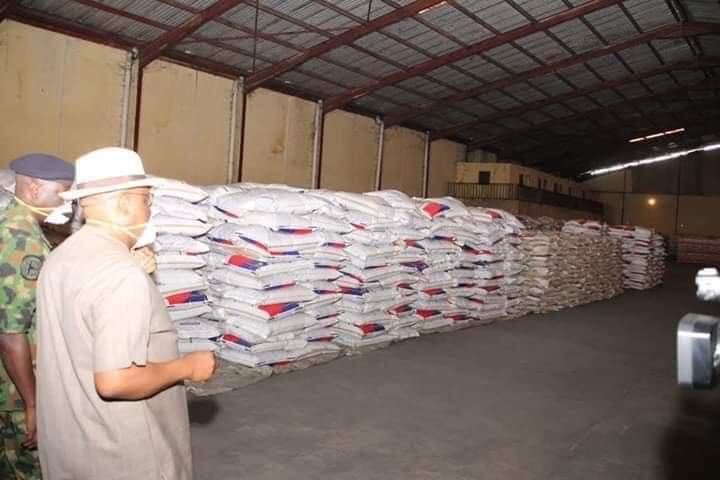 honkelechinwogu's tweet image. I sincerely admire and appreciate the pragmatic approach of @GovWike in combating the spread of #COVID-19 in Rivers State. Your Excellency, history will be kind to you for always putting the people first. #RiversEconomicStimulusPackage #Palliatives