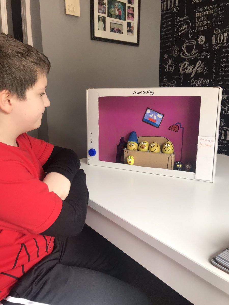 AlisonLGray's tweet photo. @Hadrian_Park Year 6B Easter egg comp entry - T.V. Set showing The Simpsons! https://t.co/laTY6cyi1n