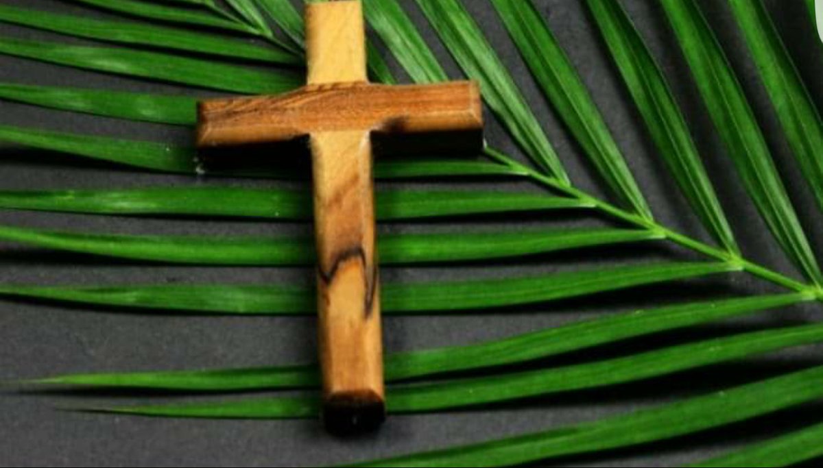 Happy Palm Sunday Muscatine! We celebrate #PalmSunday the Sunday, before Easter. This year is strange, we can't collectively gather at church, due to #coronavirus but our faith, joy, and love of our community, is stronger than this virus. #staypositive #stayjoyful #stayfaithful