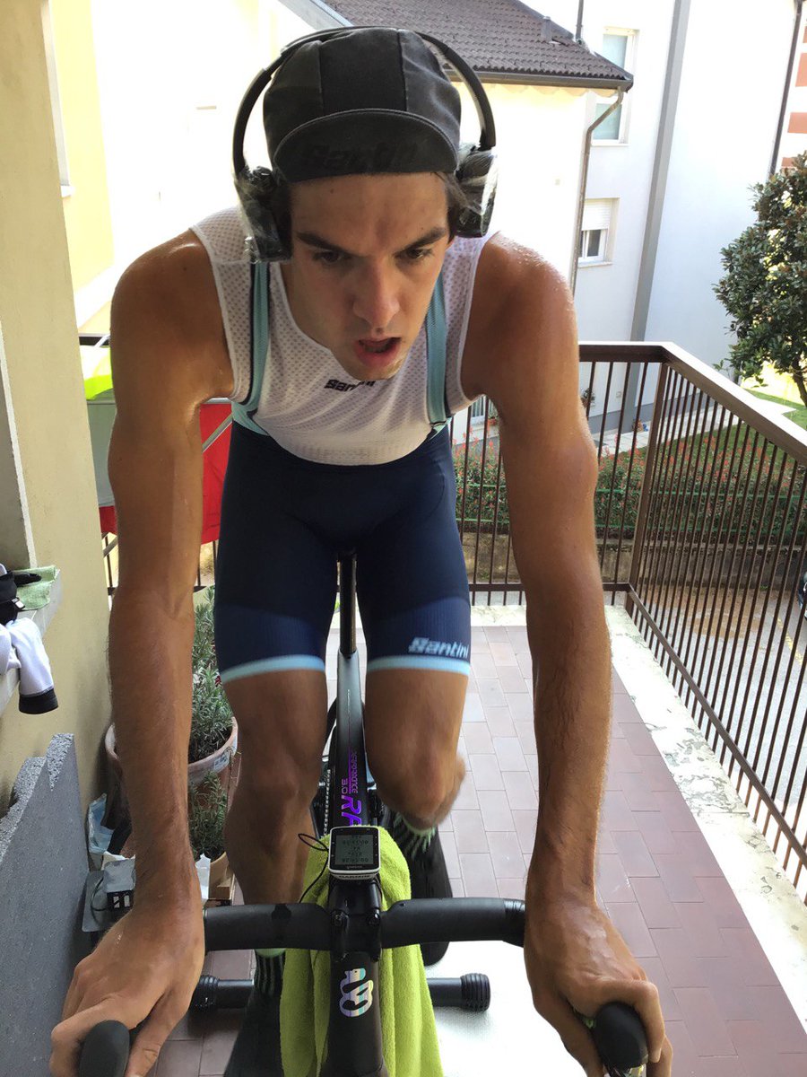 Grit Sunday on <a href="/GoZwift/">Zwift</a>. #lockdown #wattfest