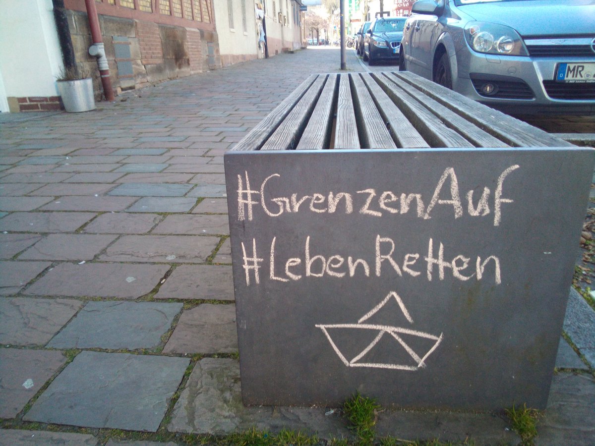 zerknirscht's tweet photo. #LeaveNoOneBehind #grenzenAuf #lebenRetten
#Seebruecke #seebrücke
#marburg @Seebruecke_MR https://t.co/9VJYZ8L4M4