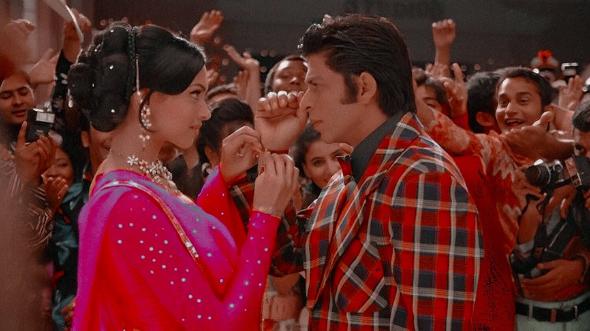 —om shanti om the most bollywood-ish movie ever ; the dance the songs the fairytale love story the most pretty dream girl the charming hero the humour the big bollywood party the om shanti om song tht climax uff <3