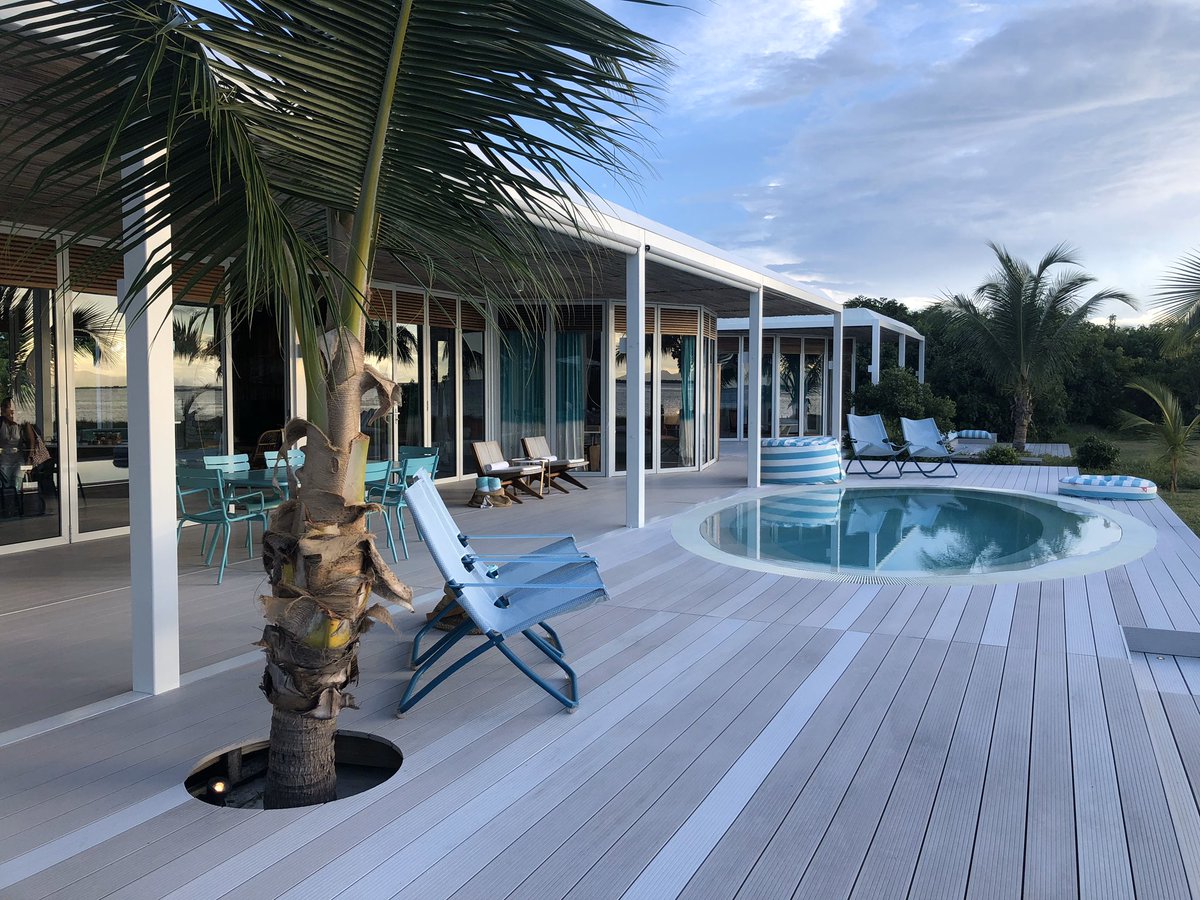 unEarthex's tweet photo. Reminiscing on this #SundayFunday during #lockdown of our wonderful time at @timeandtideafrica #Miavana last year #whatadifferenceayearmakes #unearthexperience #luxury #loveafrica #travelafrica #paradise https://t.co/tfdAcUZfip