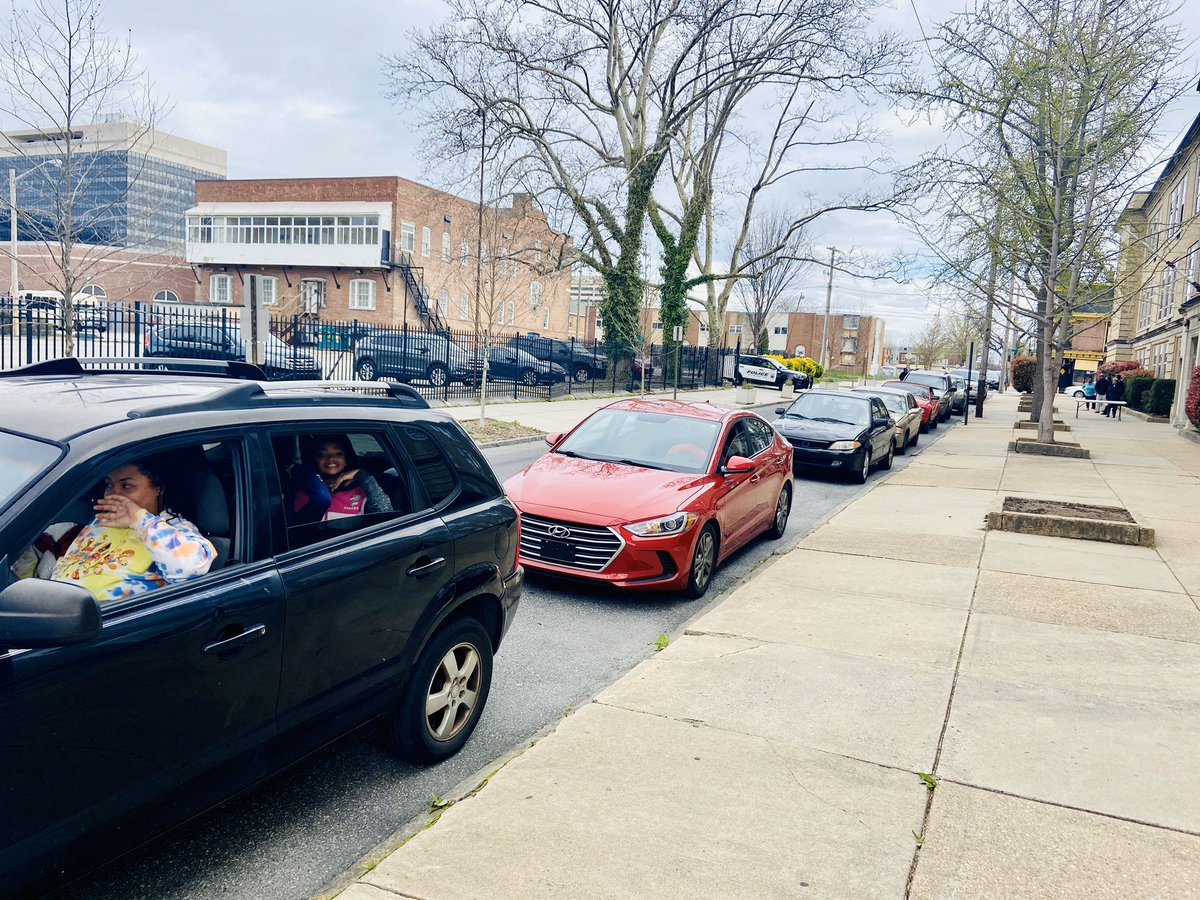 teacher_city's tweet photo. Our first family in line @BancroftDE was super excited to be picking up their device to stay connected w/our school family!💻So #proud to work for @ChristinaK12 &amp; @KrysGreenfield! Check out our curbside pick up line..only the best for our families! 💕
#StrongerTogether💪🏼
#Lions🦁 https://t.co/3C1I6L1vhu