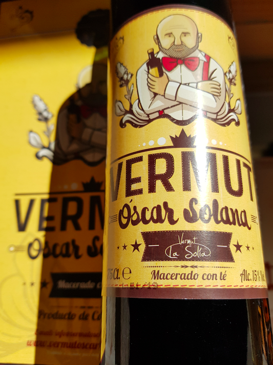 TiendasUniko's tweet photo. Seguimos fomentando la hora del aperitivo. En Úniko Delicatessen hasta fin de existencias, por la compra de una botella de vermut de Oscar Solana al mismo precio de siempre, le regalamos un tarro de estas delicias. #aperitivo #vermouth #oscarsolana #cantabria #regalo #torrelavega https://t.co/hnTUt636MK