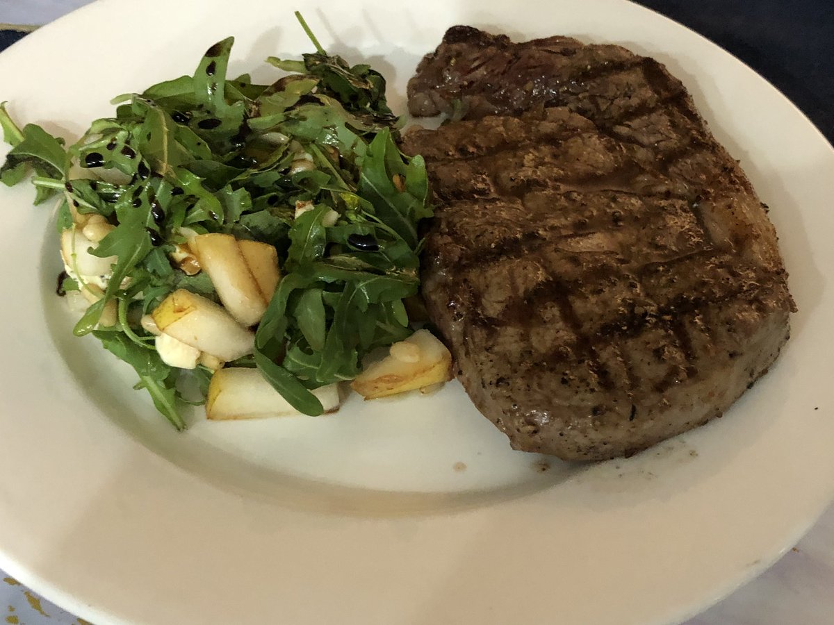 vicki_woods_au's tweet photo. Brucey nailing Sunday night dinner! Beautiful fillet steak with rocket & pear salad! Matched to 2012 @penfolds #Bin28 Kalima Shiraz @PereeW @carolduncan @LindaDrummond @bradjameswebb @julesaj1 @newietraveller https://t.co/bHBszO3nSD