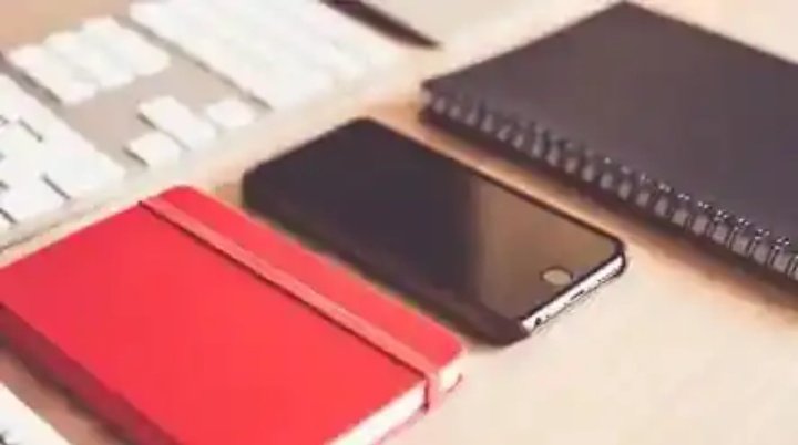 Mokshaajain's tweet photo. Apple iPhone SE 2020 launch: Expected price, specifications and features we know so far
#Apple #appleiphone 
@Apple 
Apple iPhone SE 2020 is said to launch soon. That’s why we have compiled all the rumours and leaks regarding its price, specs and more from around the web... https://t.co/nKFF17cGT1