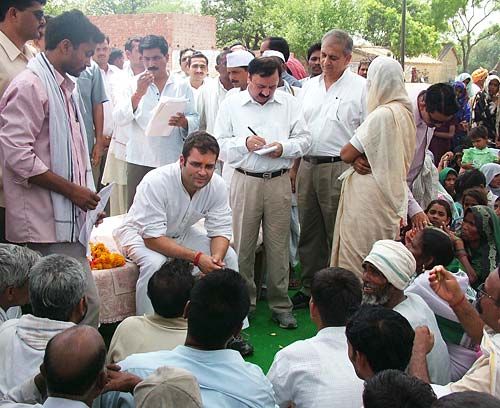 While the government is fooling around in a time as grave as  #COVID19outbreak you are doing an exceptional even being an opposition leader. And seeing you provide help and assistance even till this dat to the people of your former constituency  #Amethi proves..