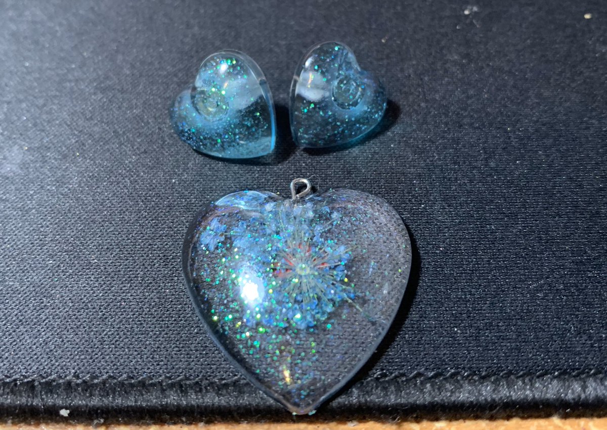 LeyLee18's tweet photo. Here’s some new pieces in my Etsy! Super affordable and I always add an extra goodie 🥰 
https://t.co/evFCpAgcxw https://t.co/NSzKHN2vAE
