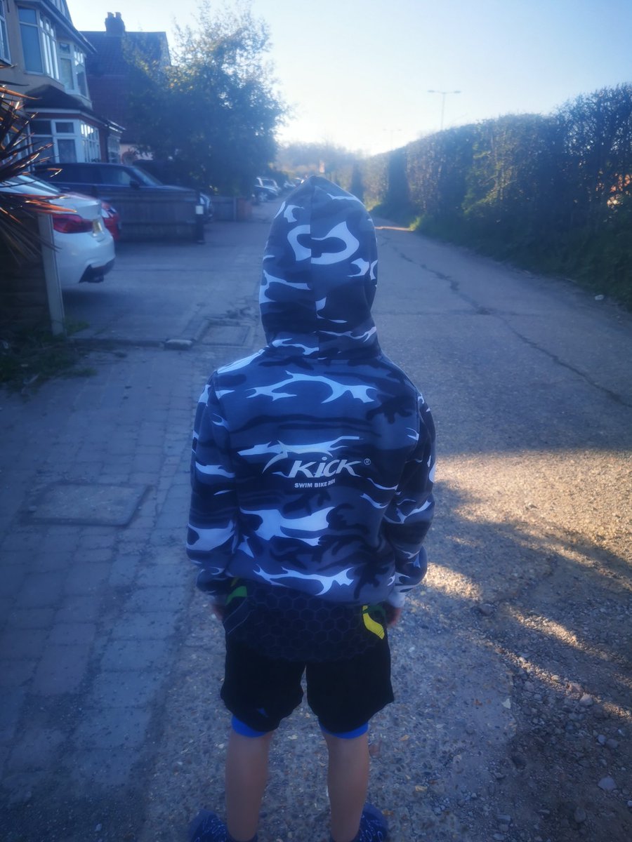freddie_conlan's tweet photo. @surbsjnrparkrun to celebrate 10 years of junior parrun I ran with my daddy doing the inaugural Ewell By Pass junior parkrun #juniorparkrun @parkrun #ocrboyfreddie #theocrboys #downsendsport #downsendschool #teamdownsend #staysafe #dolphinkick #dolphinkickambassadors https://t.co/3vxmrPsDwx