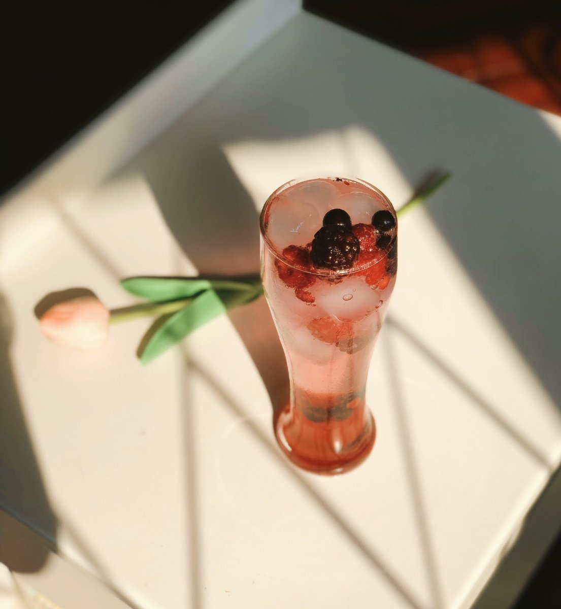 thecaptureth's tweet photo. 🍒🍓🍇Mixed berry soda🍇🍓🍒 เหมาะกับอากาศร้อนๆ สดชื่นนนนนนมาก
#โควิดเราต้องรอด #homecafe #cafefromhome #WorkFromHome #เมนูกักตัวchallenge #กินอะไรดี https://t.co/DLkHbbiRk0