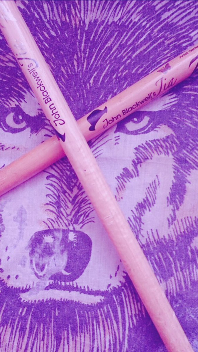 Diane_Dinoris's tweet photo. 🥁   🥁   🥁   🥁   🥁  🥁  🥁
On the drums >>> John Blackwell
🥁   🥁   🥁   🥁   🥁  🥁  🥁
Aw, U know we don't mean nobody no good !!!!!
@prnlegacy #Prince #1NightAlone
#Xenophobia #AnHonestMan
@JohnBlackwellJr https://t.co/viRcuZeg9z
